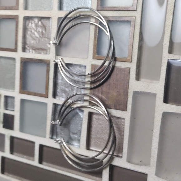 Vintage Layered Hoop earrings - Picture 1 of 4